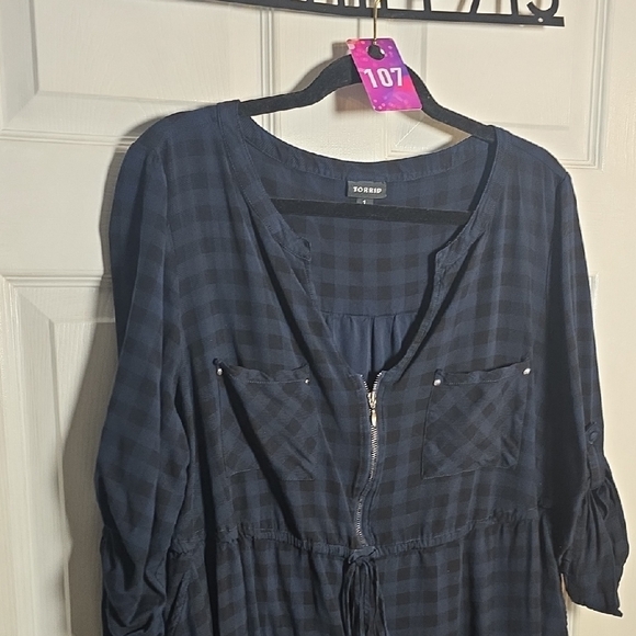 107 Torrid 1 1X Navy Plaid Tunic with Zipper - Picture 7 of 7
